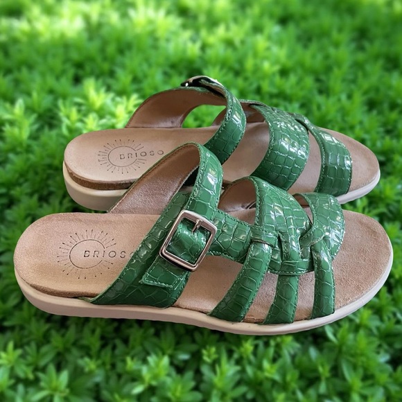 BRIOSO Shoes - Brioso Haddon Patent Leather Sandal Crocodile Slide MONSTERA GREEN 9 cork buckle